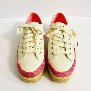 Keds X Kate Spade New York Triple Up
Sneakers